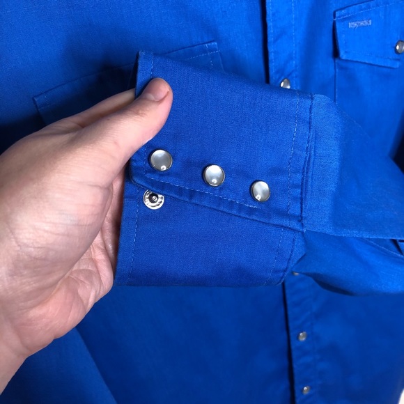 Vintage Jason by Fantasia Long Sleeve Button Down - Picture 6 of 7